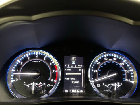 Used 2016 Toyota Highlander Limited Platinum image 25