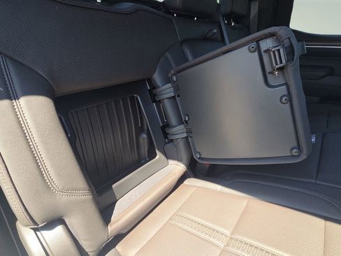 Used 2022 Chevrolet Silverado 1500 High Country w/ Z71 Off-Road Package image 18