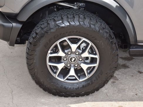 Used 2025 Ford Bronco Badlands AWD/4WD image 44