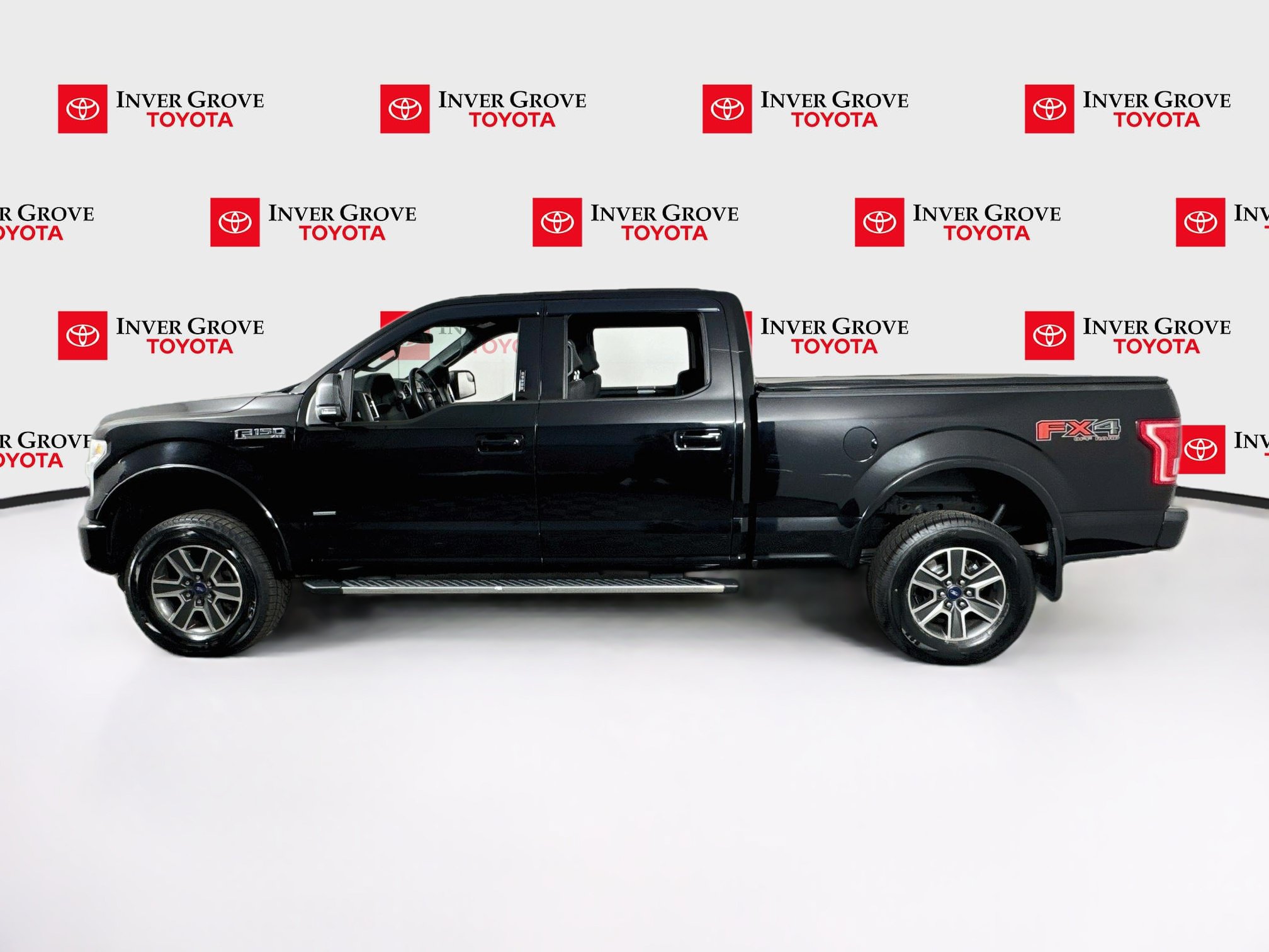 Used 2016 Ford F150 XLT w/ Equipment Group 302A Luxury AWD/4WD image 8
