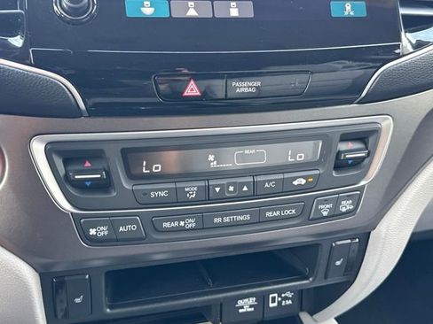 Certified 2022 Honda Pilot Special Edition image 11