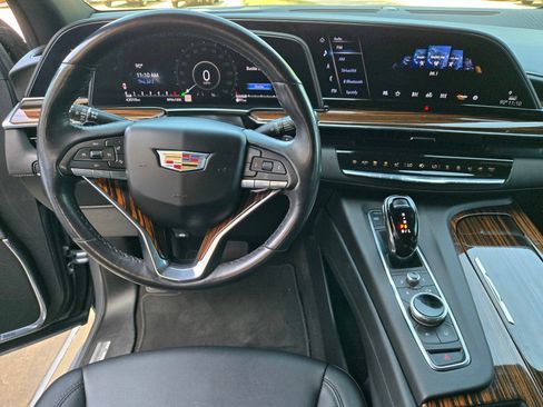 Used 2023 Cadillac Escalade ESV Luxury RWD image 10