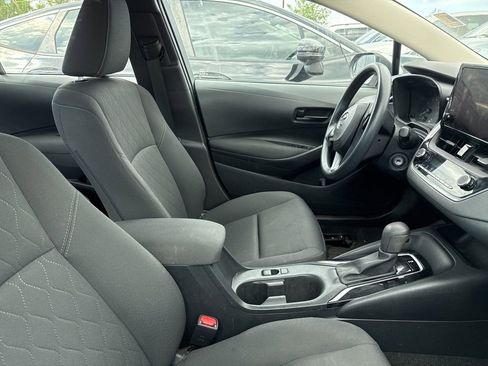 Used 2023 Toyota Corolla LE FWD image 3