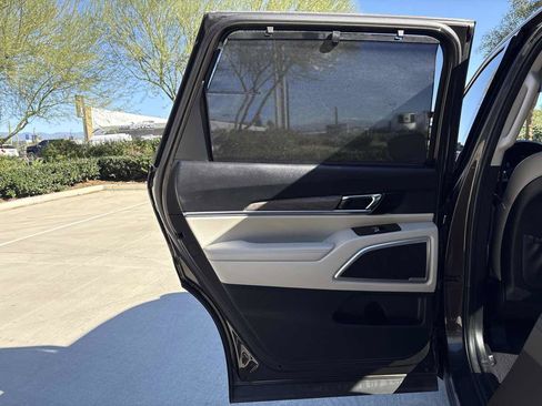 Used 2022 Kia Telluride EX image 11
