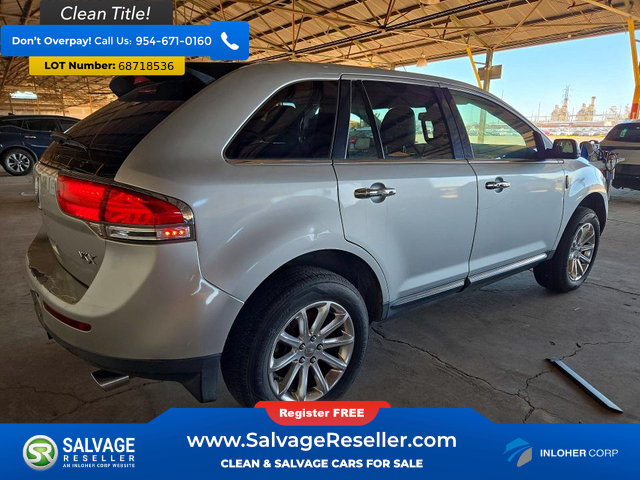 Used 2012 Lincoln MKX FWD image 4