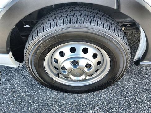 Used 2024 Ford Transit 350 XLT image 10