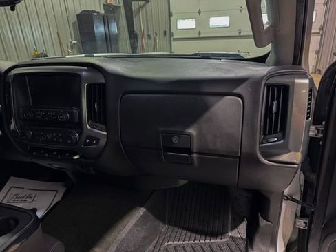 Used 2017 Chevrolet Silverado 1500 LT w/ All Star Edition AWD/4WD image 28