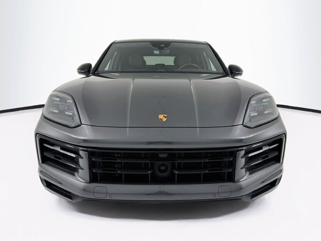 Certified 2024 Porsche Cayenne Coupe AWD/4WD image 10
