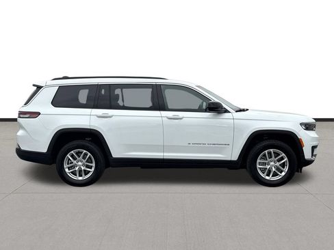 Used 2025 Jeep Grand Cherokee L Laredo RWD image 4