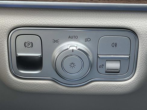 Used 2025 Mercedes-Benz GLE 350 4MATIC image 27