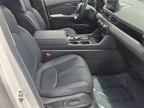 Certified 2024 Honda Pilot EX-L image 17
