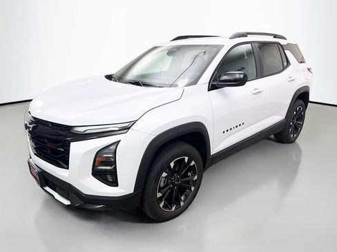 New 2026 Chevrolet Equinox RS w/ Convenience Package III FWD image 3