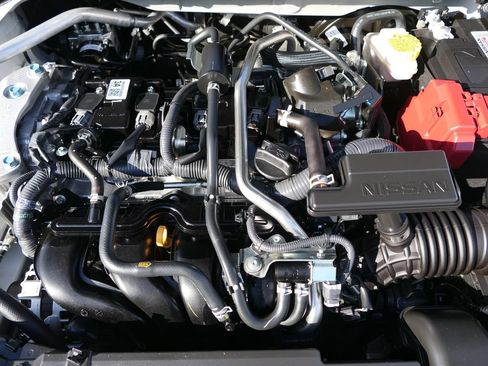 Used 2024 Nissan Sentra S FWD image 32
