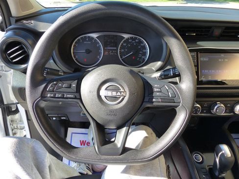Used 2023 Nissan Kicks S FWD image 22