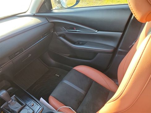 Used 2024 MAZDA CX-30 Carbon image 18