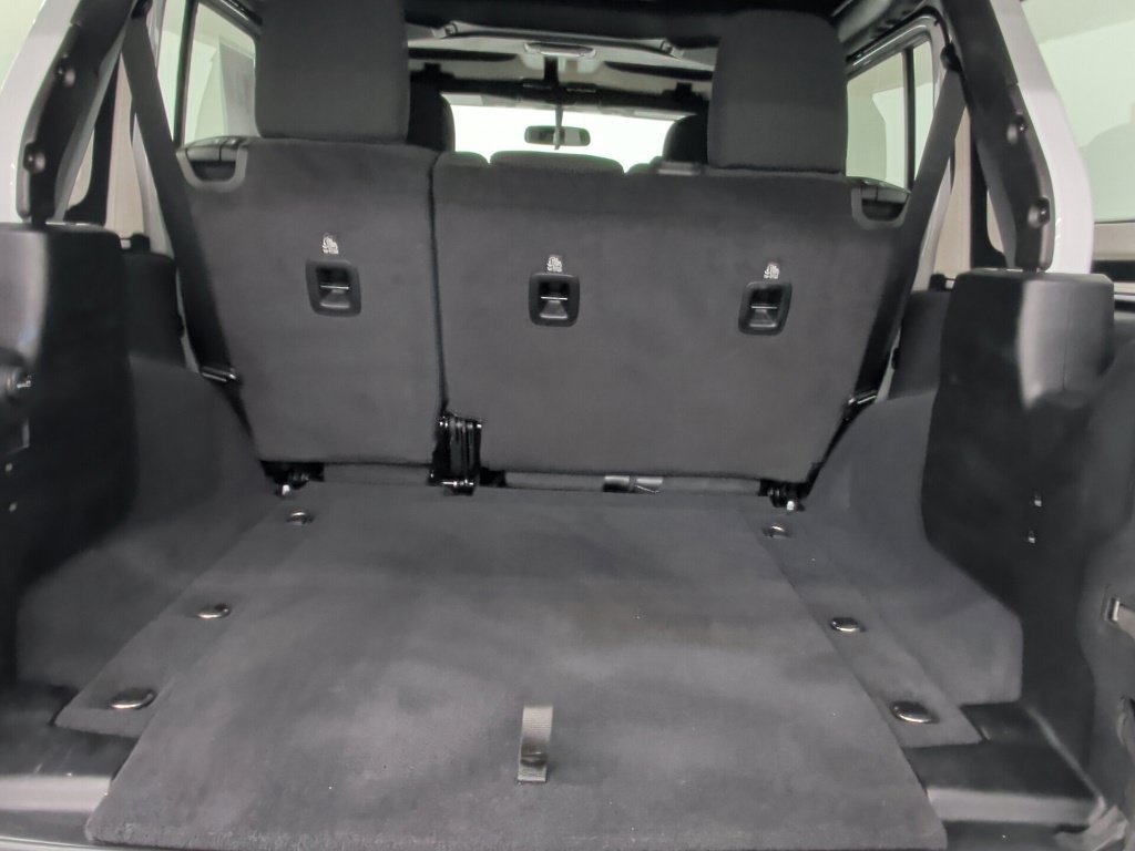 Used 2021 Jeep Wrangler Unlimited Sport AWD/4WD image 26