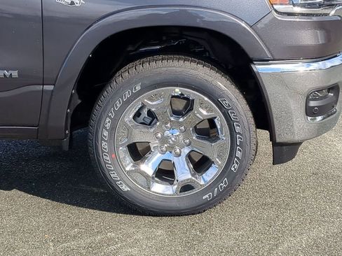 New 2026 RAM 1500 4x4 Crew Cab image 11
