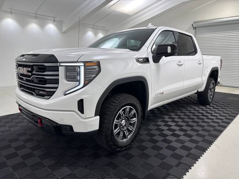 Used 2025 GMC Sierra 1500 AT4 AWD/4WD image 3
