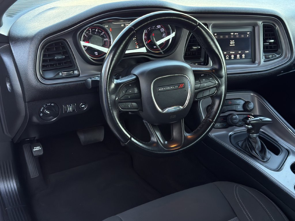 Used 2023 Dodge Challenger SXT RWD image 9