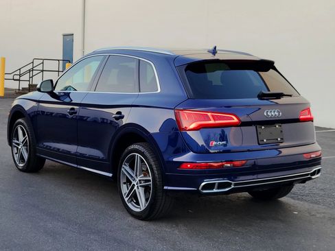 Used 2018 Audi SQ5 Premium Plus w/ Navigation Package image 3