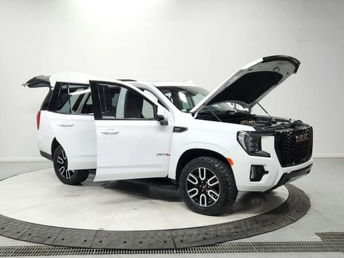 Used 2023 GMC Yukon AT4 image 9