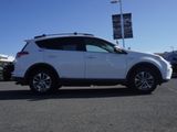 Used 2018 Toyota RAV4 Hybrid XSE image 3