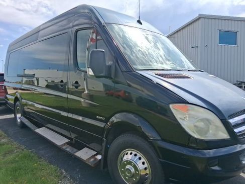 Used 2012 Mercedes-Benz Sprinter 3500 image 3