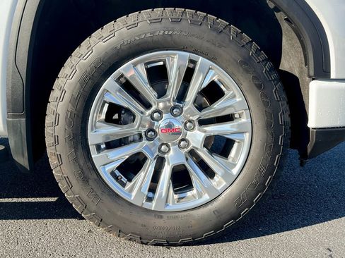 Used 2025 GMC Sierra 1500 Denali image 16