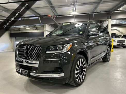 Certified 2023 Lincoln Navigator Black Label image 5
