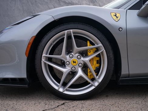 Used 2020 Ferrari F8 Tributo image 15