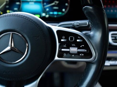 Used 2021 Mercedes-Benz Maybach GLS 600 4MATIC image 32