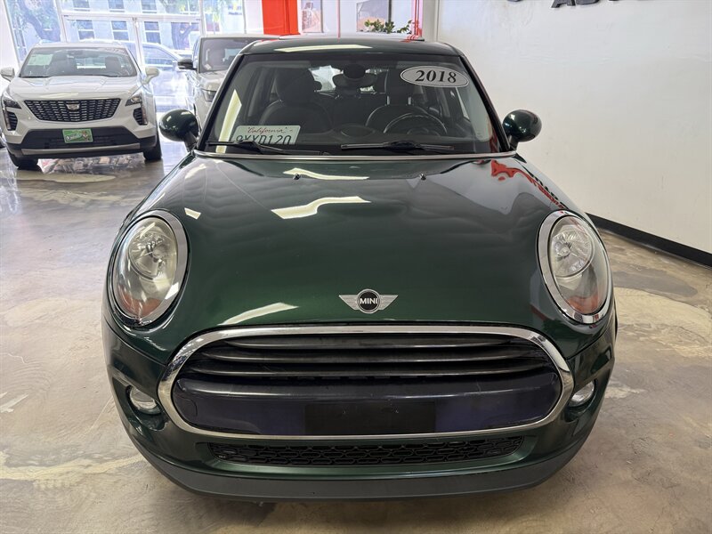 Used 2018 MINI Cooper 4-Door Hardtop FWD image 2