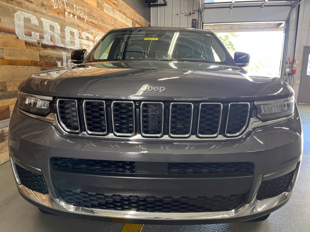 Used 2022 Jeep Grand Cherokee L Limited AWD/4WD image 52