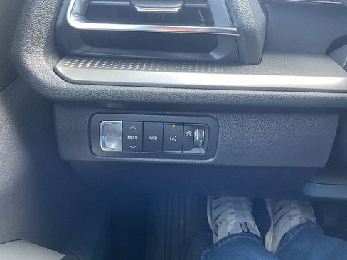 New 2026 Chevrolet Traverse LT image 25