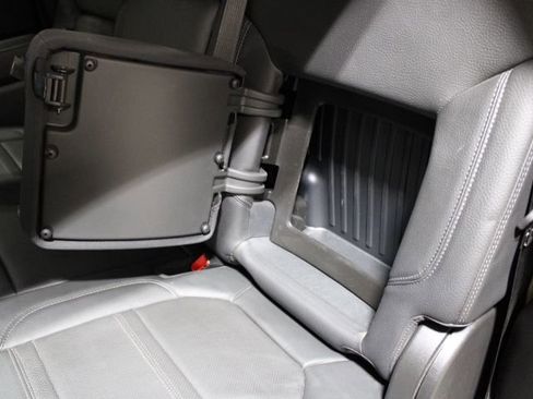 Certified 2022 GMC Sierra 3500 Denali image 48