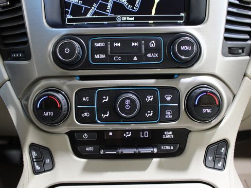 Used 2019 GMC Yukon XL Denali w/ Denali Ultimate Package AWD/4WD image 19