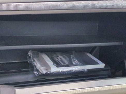 Used 2020 Ford Fusion SE image 22