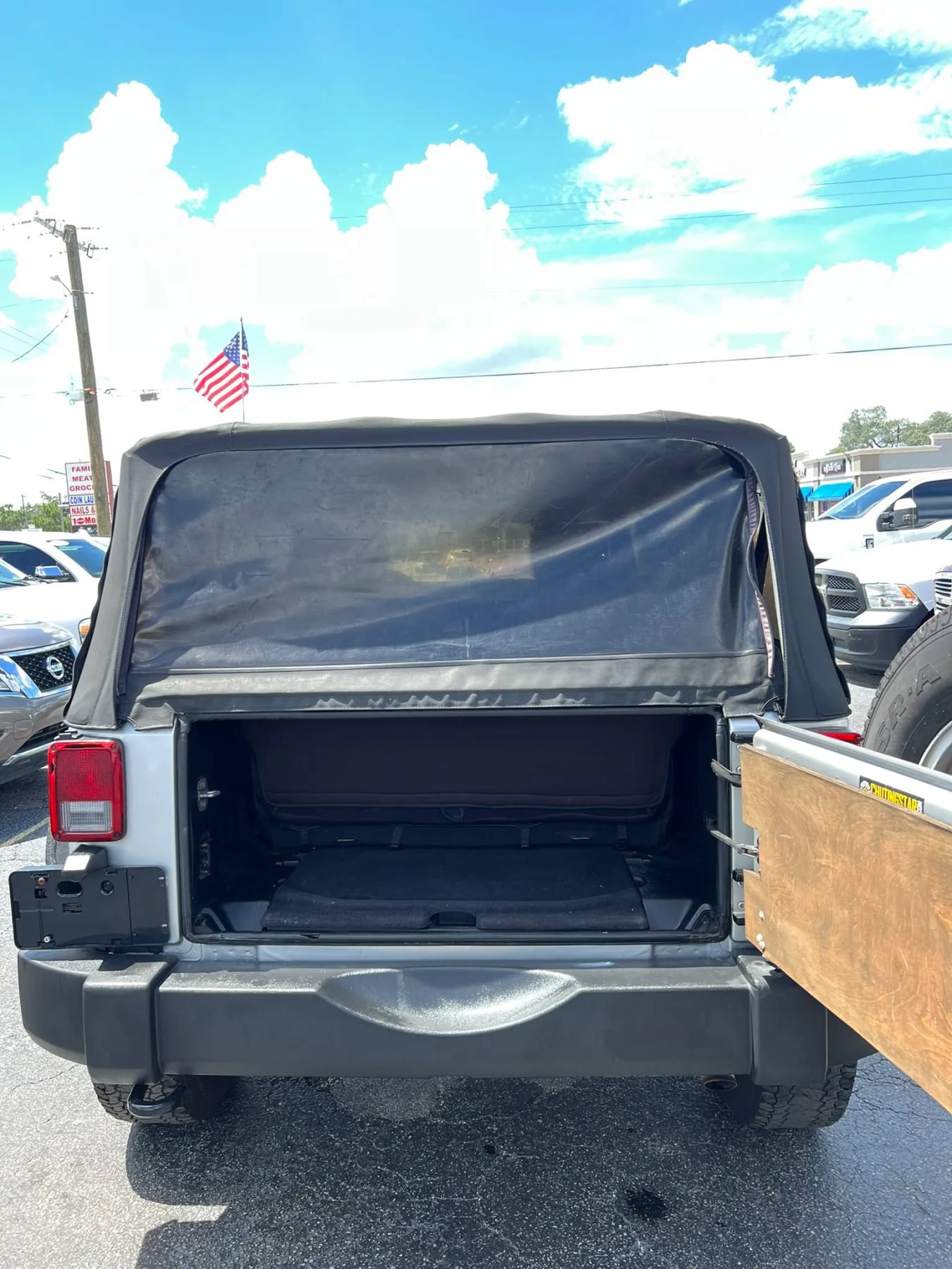 Used 2012 Jeep Wrangler Sport AWD/4WD image 17