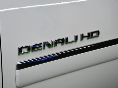 Used 2012 GMC Sierra 2500 Denali AWD/4WD image 3