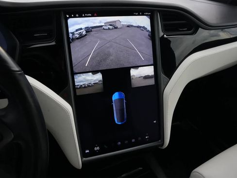 Used 2019 Tesla Model X 75D image 14