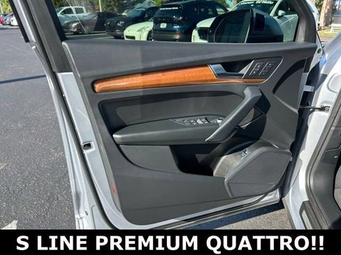 Used 2023 Audi Q5 2.0T Premium w/ Convenience Package AWD/4WD image 12