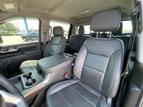 Used 2025 GMC Sierra 2500 SLT w/ SLT Convenience Package AWD/4WD image 15