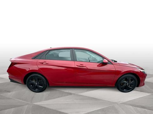 Used 2023 Hyundai Elantra SEL FWD image 9