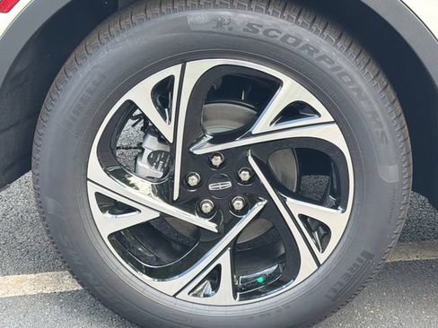 New 2026 Lincoln Nautilus Reserve AWD/4WD image 18