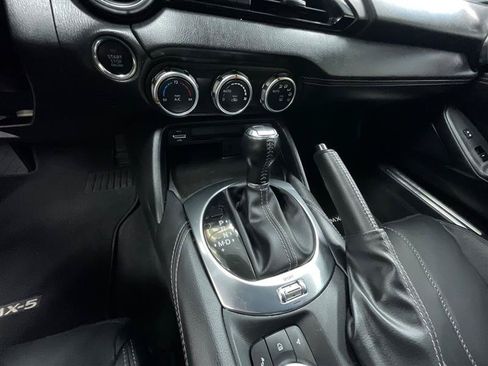 Used 2024 MAZDA MX-5 Miata RF Grand Touring RWD image 15