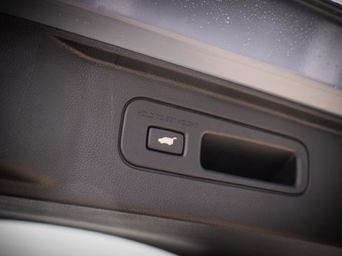 New 2025 Honda Pilot Touring image 33