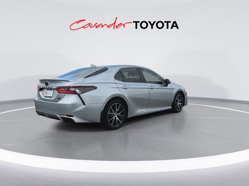 Used 2023 Toyota Camry SE image 7