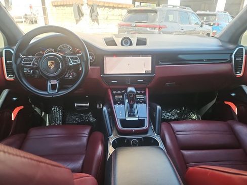 Used 2019 Porsche Cayenne Turbo AWD/4WD image 20