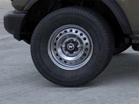 New 2025 Ford Bronco 4-Door image 21