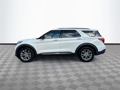 Used 2022 Ford Explorer Limited w/ Equipment Group 301A image 9